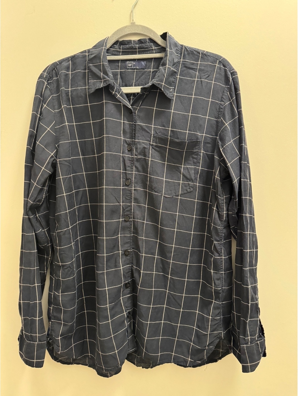Gap women’s Navy Blue Windowpane Check Button-Up Shirt XL